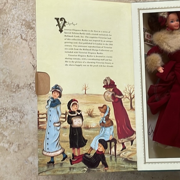 Victorian Elegance Barbie-1994 - Picture 6 of 6